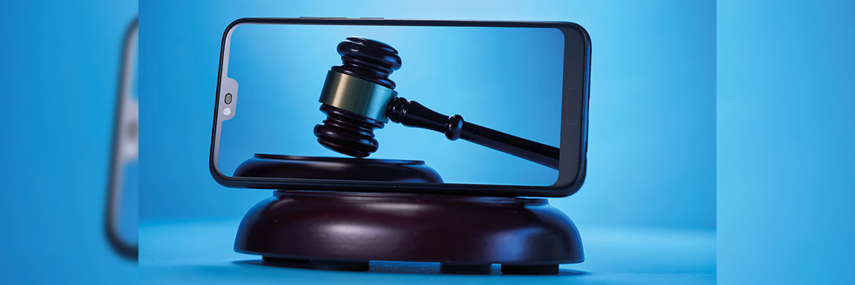 Mazo justicia en la pantalla del móvil