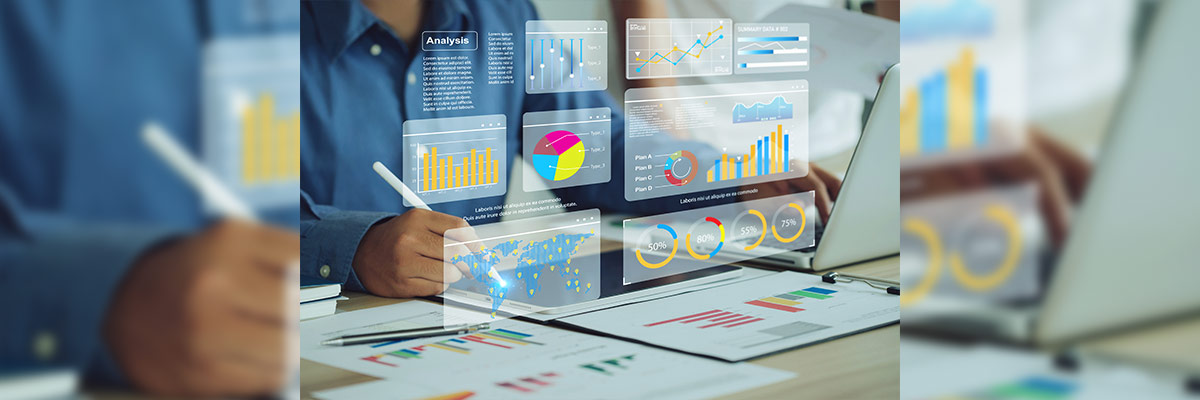 profesional utilizando tecnología avanzada para visualizar datos interactivos en tiempo real. Con una tableta digital, interactúa con gráficos y estadísticas holográficas