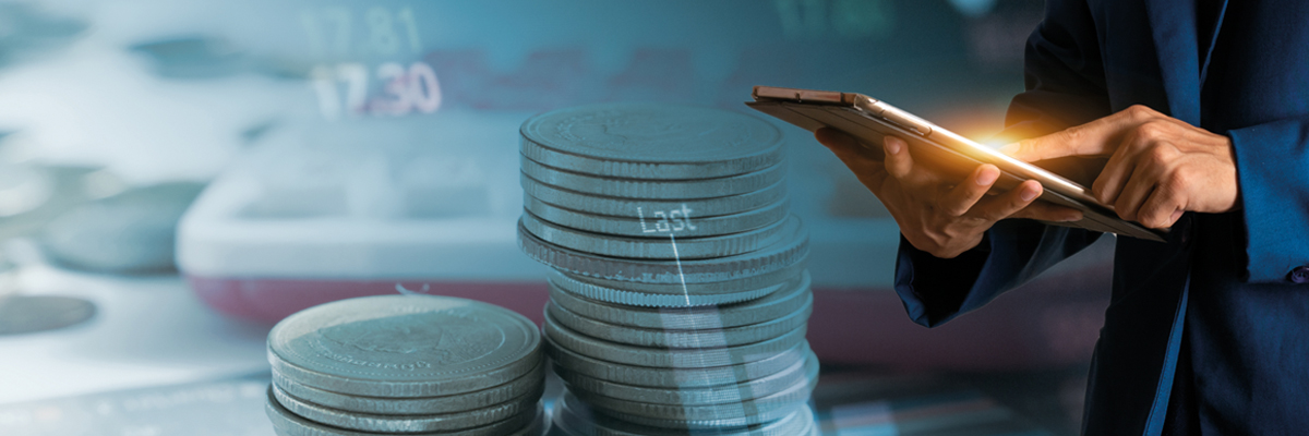 Hombre usando una tablet