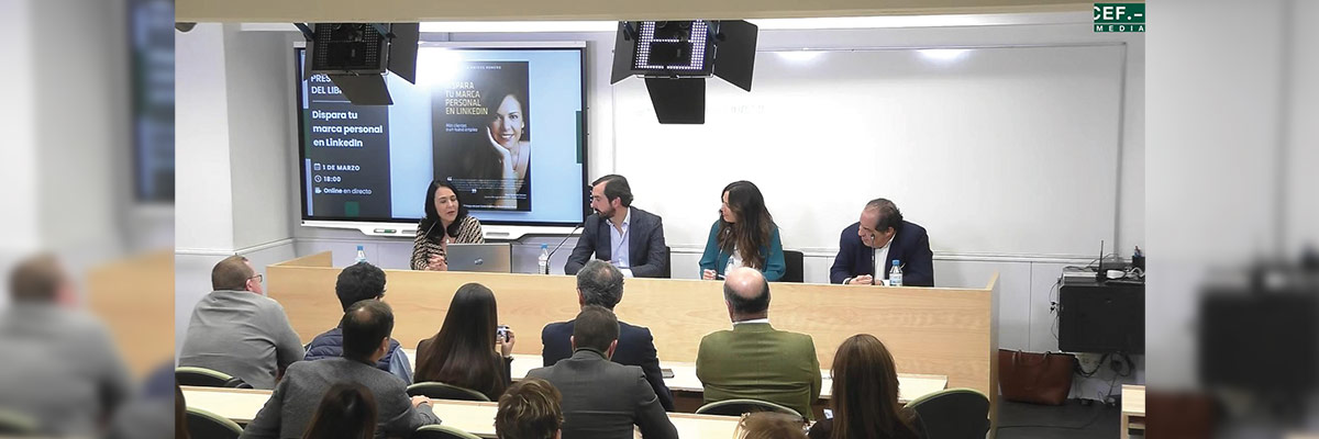 Fotografía del libro que presentó Berta Mateos Romero