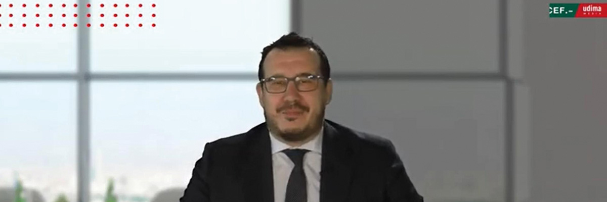 Alberto Novoa Mendoza durnate la ponencia Alberto Novoa Mendoza durnate la ponencia