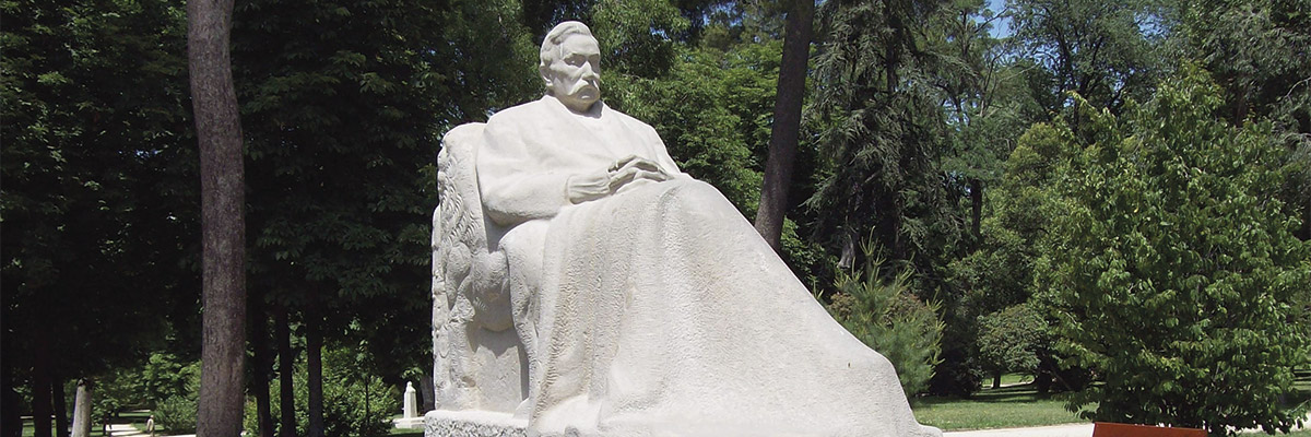 Estatua Don Benito