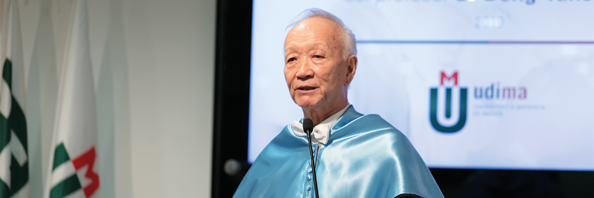Dong Yansheng, investido doctor honoris causa por la UDIMA